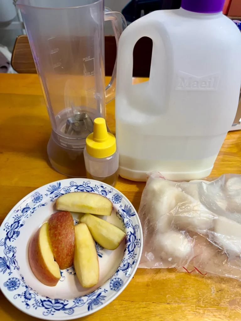 생마·사과·우유·꿀 아침 스무디 재료 구성 - 생마 효능 아침 대용식 재료 준비 사진