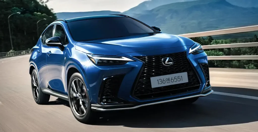 도요타 렉서스 NX450+ 주행모습